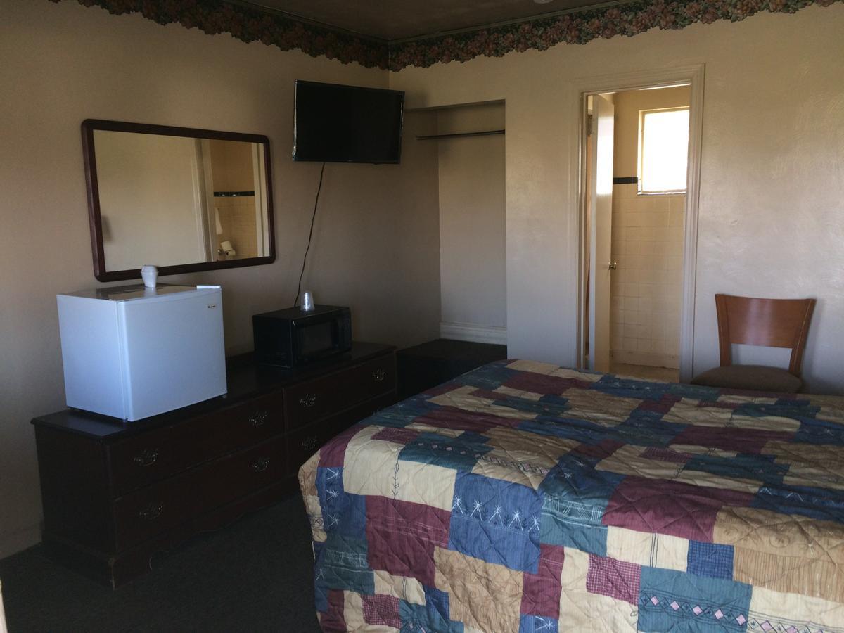 Travelers Motel Lisbon ภายนอก รูปภาพ